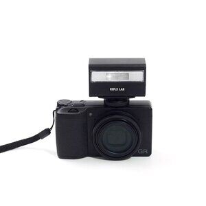 Reflx Lab Simple Flash – Compact Hot-Shoe Flash for Film & Digital Cameras, NEW